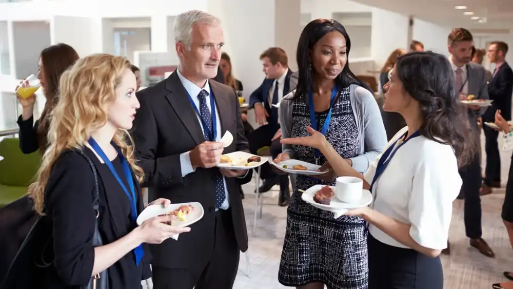 effective-networking-tips-for-b2b-professionals