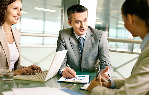 Hire Certified Insurance Experts Fast in UAE