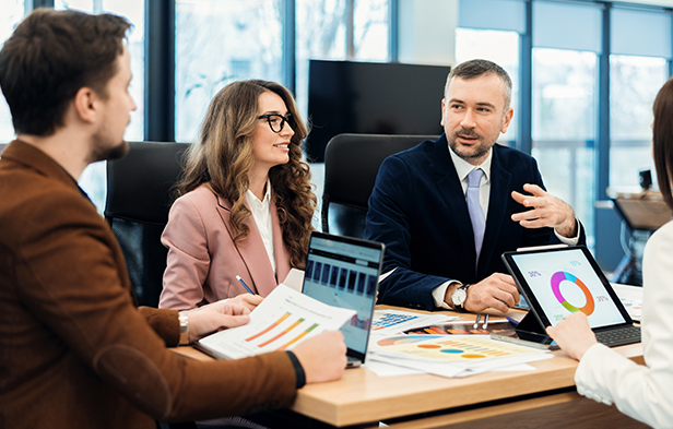 Hire the Top Finance Professionals for Growth & Compliance